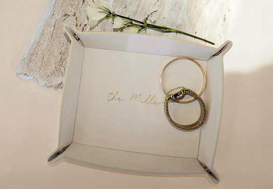 Wedding Party Gifts: What to Give from the Proposal to the Thank You