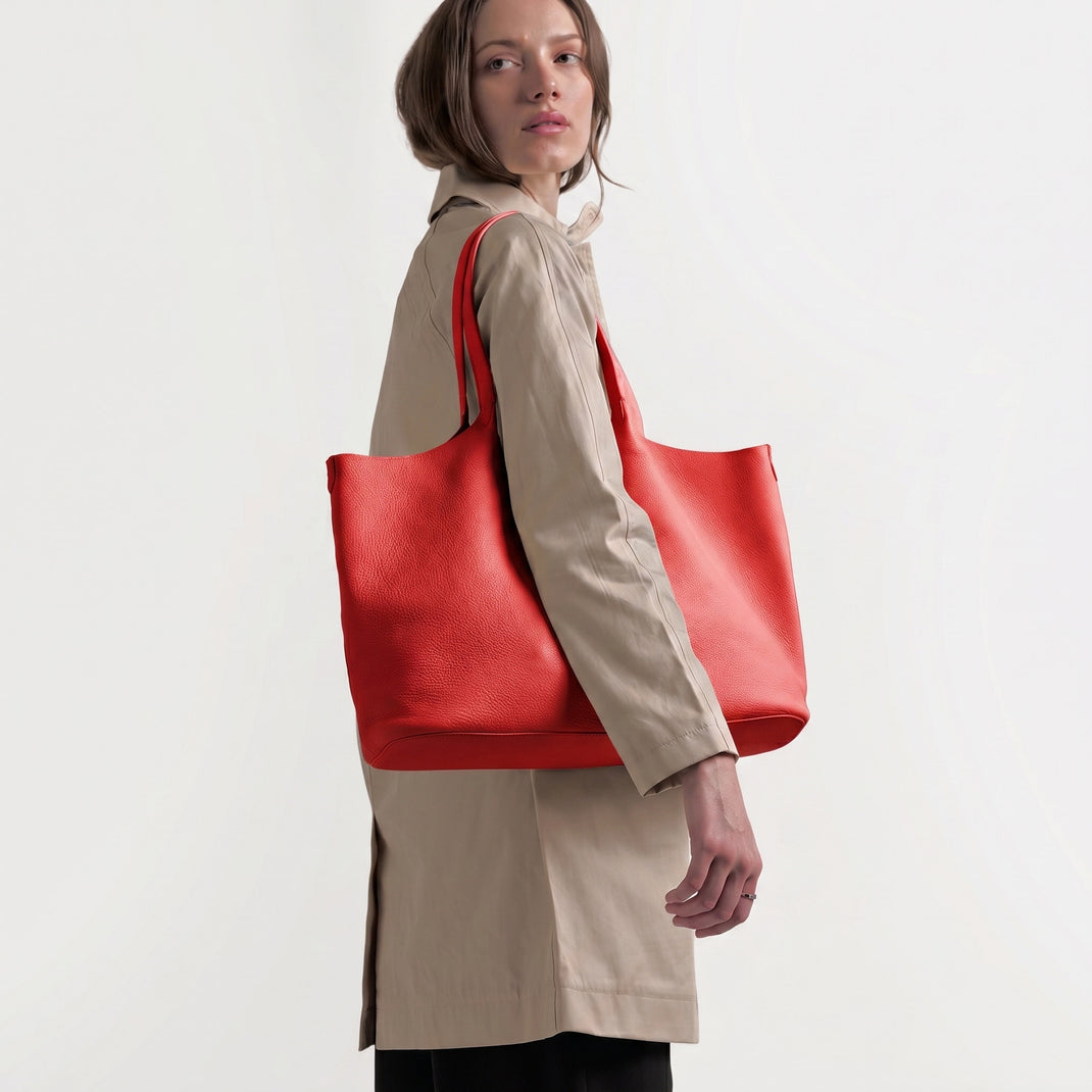 Mia Horizontal Tote Buoy Red