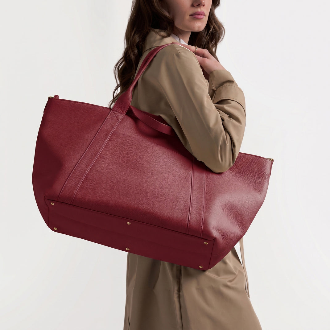 Transit Travel Tote Garnet Red