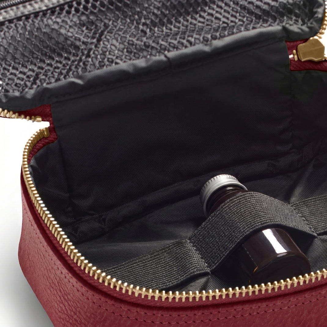 Small Travel Organizer Garnet Red
