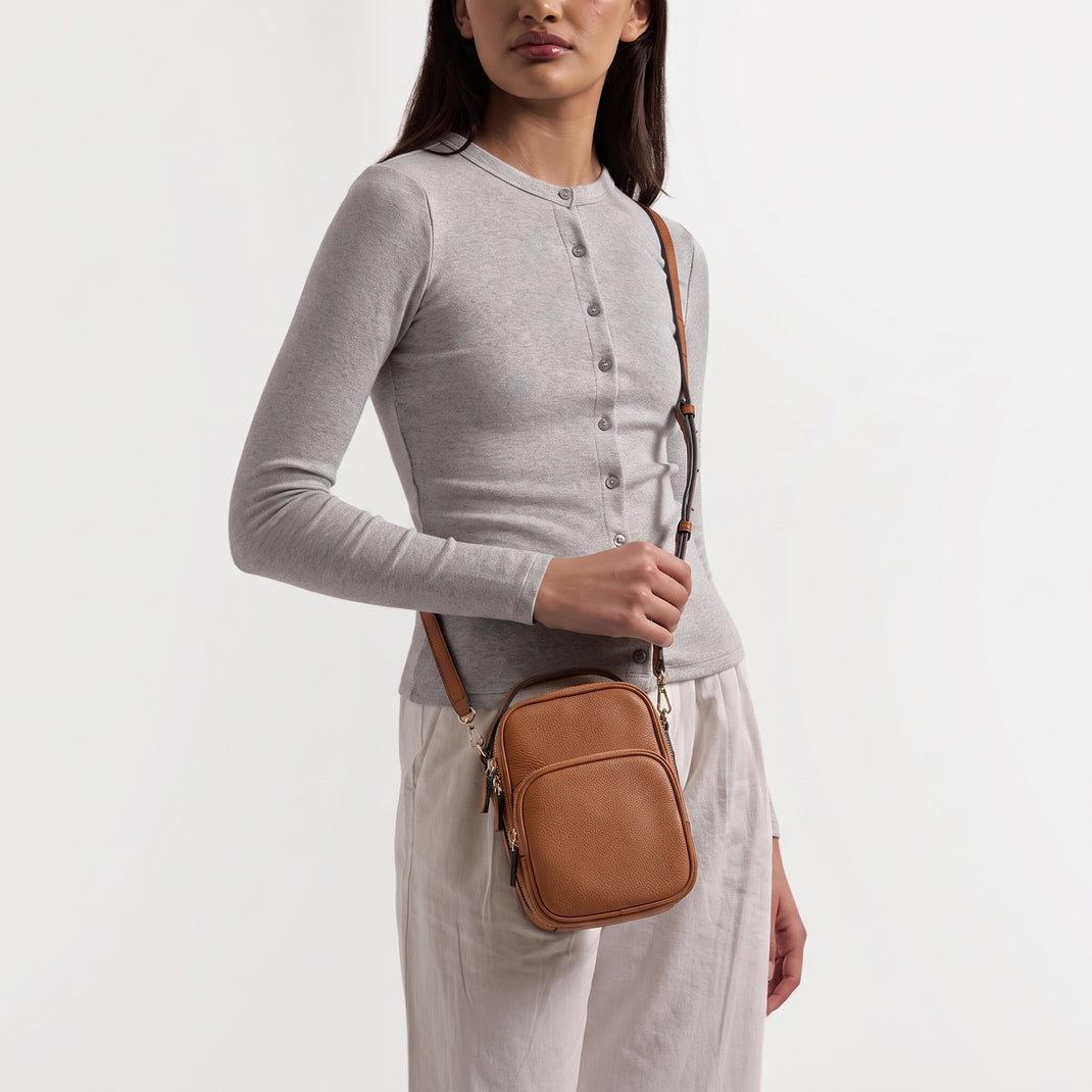 Meadow Small Sling Bag Saddle Brown