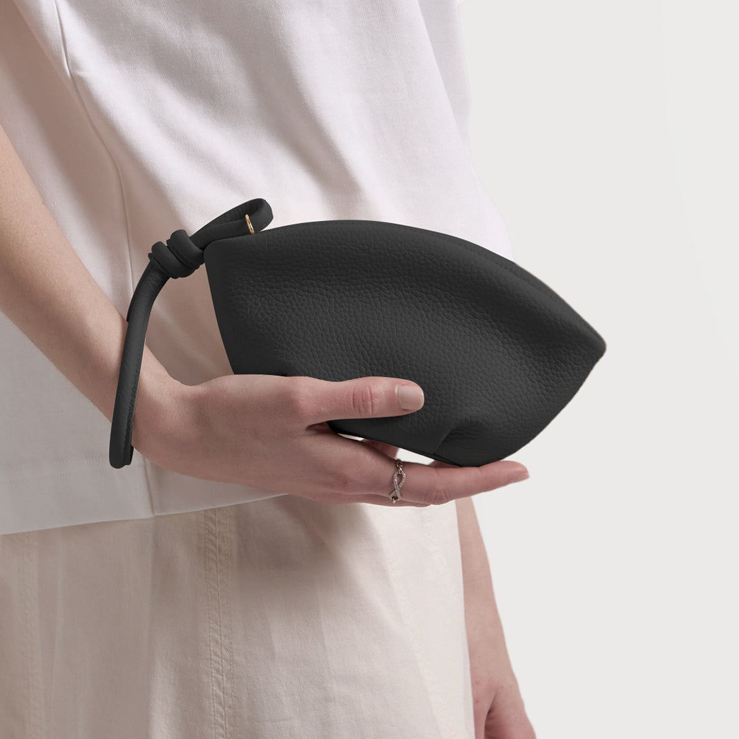 Petite Dumpling Pouch Black Pebble
