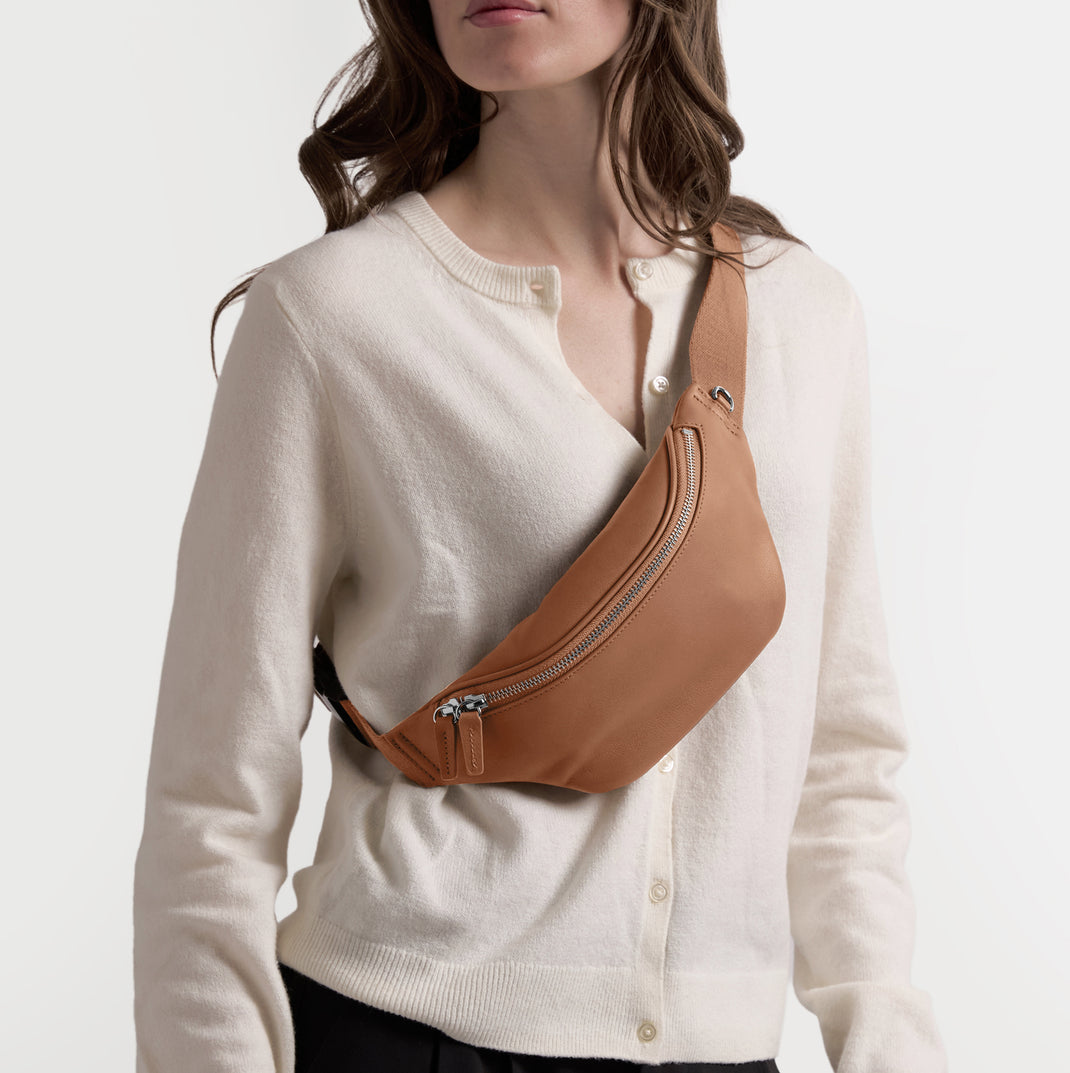 Blake Slim Belt Bag Cognac