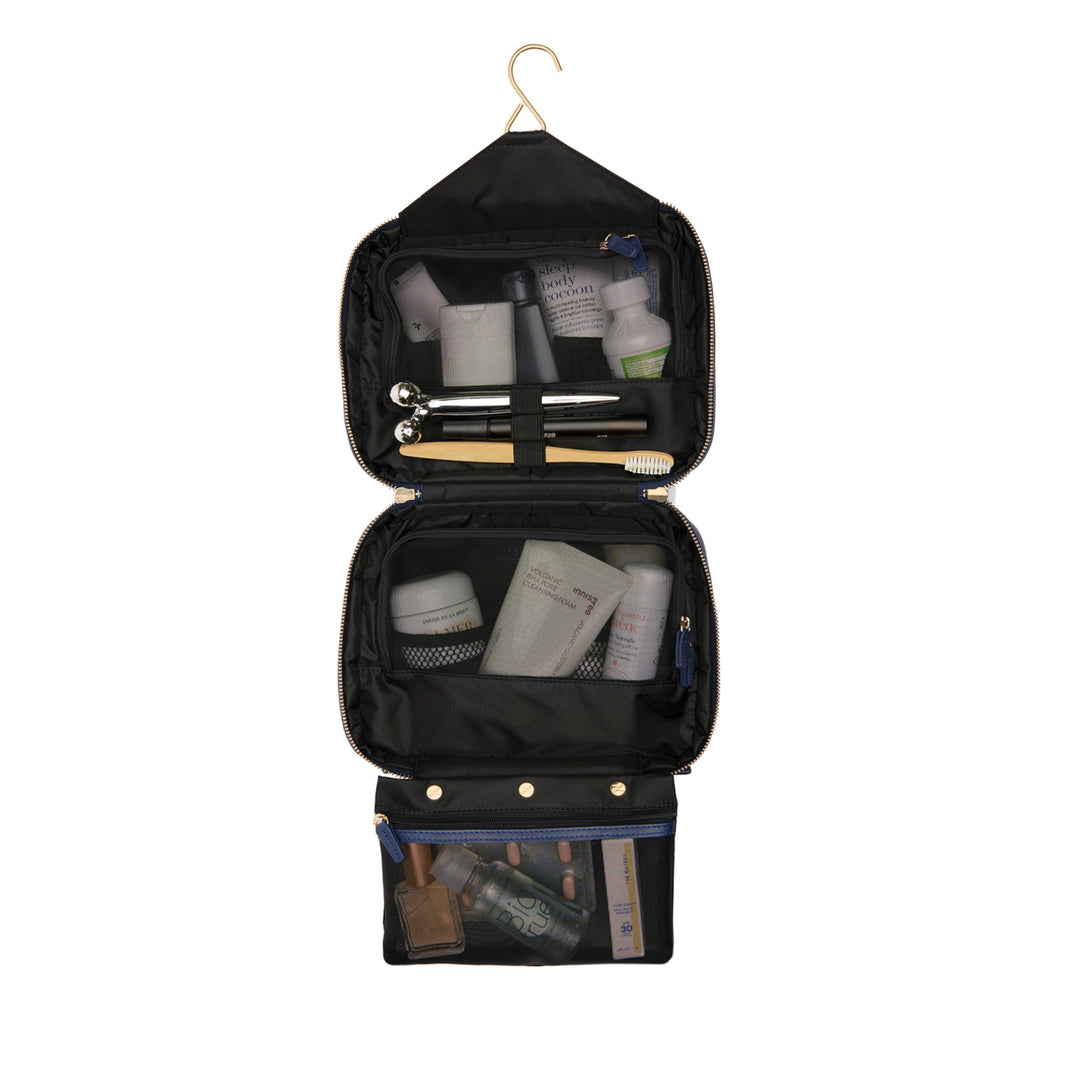 Daily-Hanging-Travel-Case-Navy-646-375_6