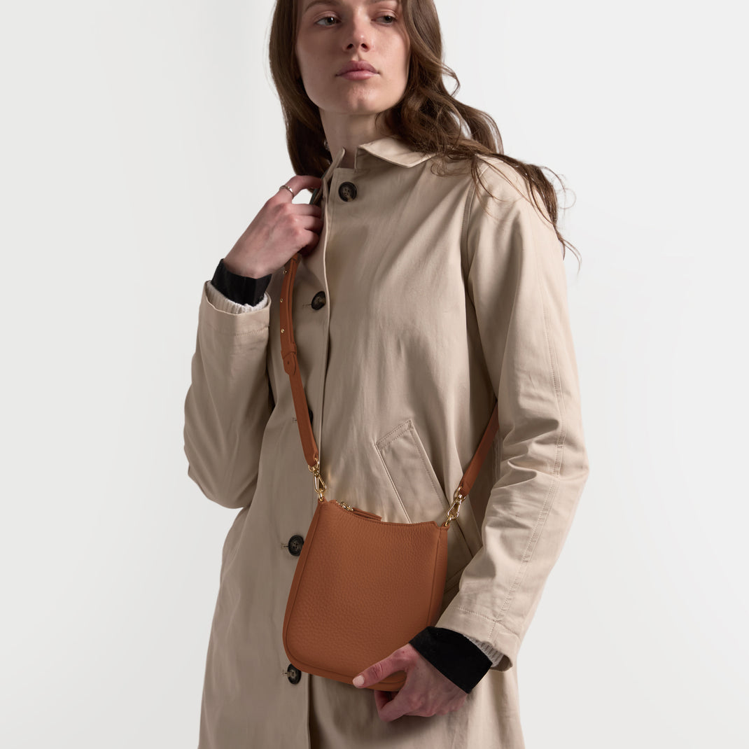 Greta Chain Vertical Sling Saddle Brown