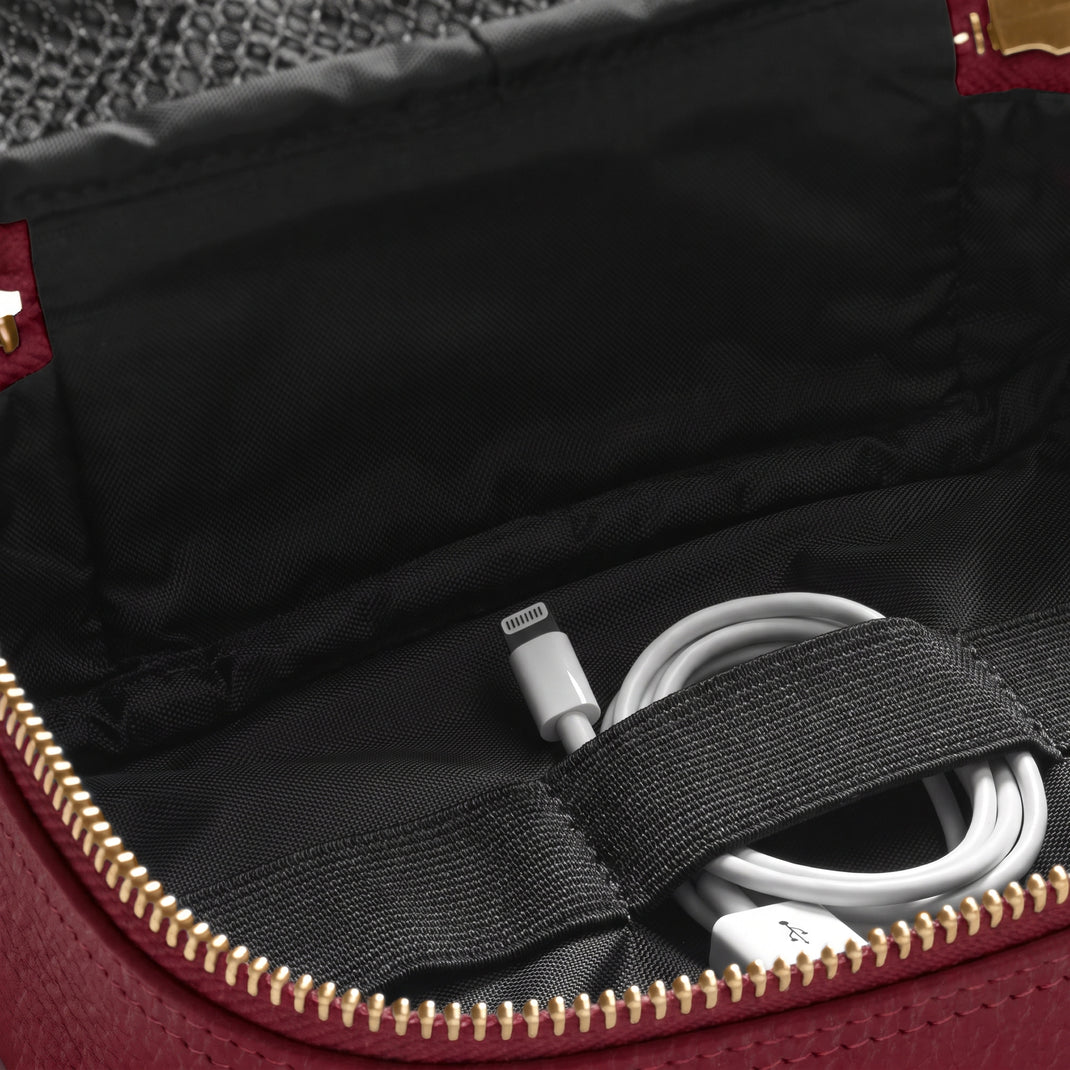 Medium Tech Bag Organizer Garnet Red